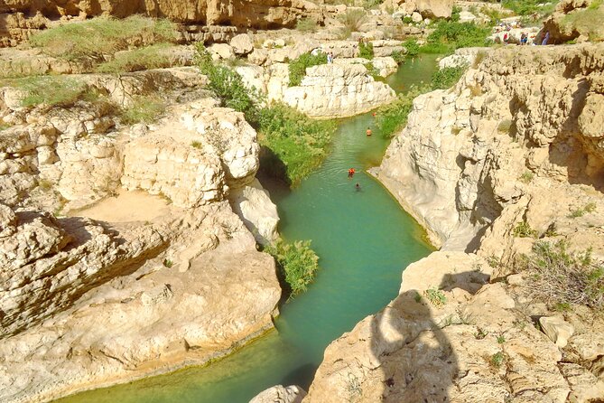 2 Day Private Trip to Two Oasis with Overnight Desert Camping - Qalhat ruins and the Bibi Maryam Mausoleum stop