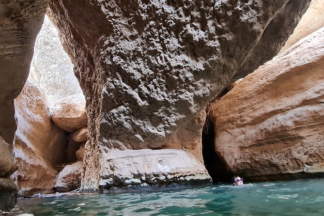2-Days 1 Night Private Ras Al Hadd Tour - What to pack and how to prepare for the 2-day rhythm