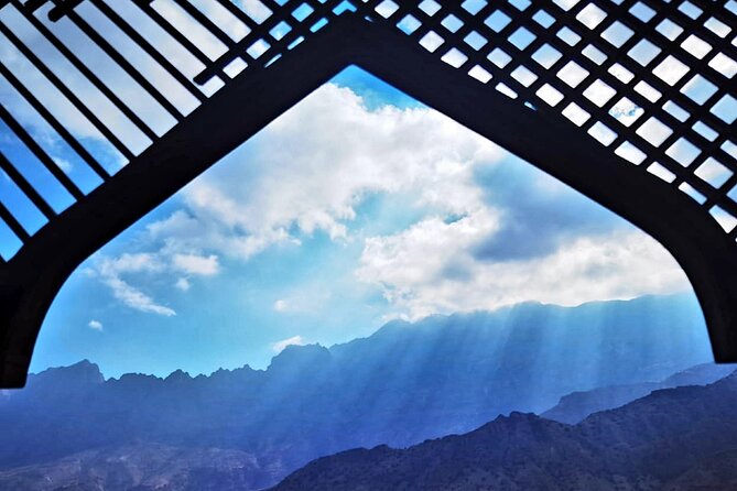 2 Days 1 Night Wakan Private Tour - Rustaq Fort on Day 2: built in the 12th century, rebuilt as a capital
