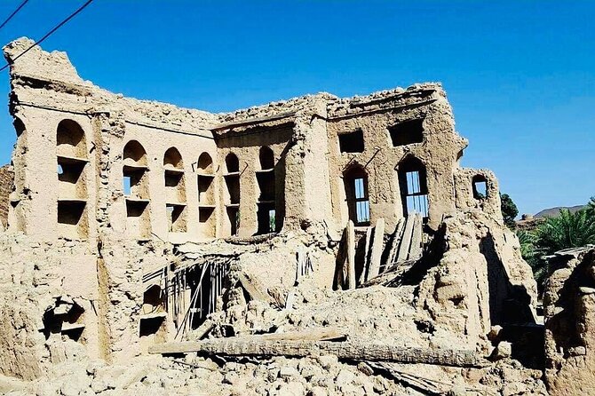 2 days and 1 night Private tour to Jebel Shams/Nizwa - Muscat - Day 2: Bahla Fort UNESCO stop and Jabreen Castle details