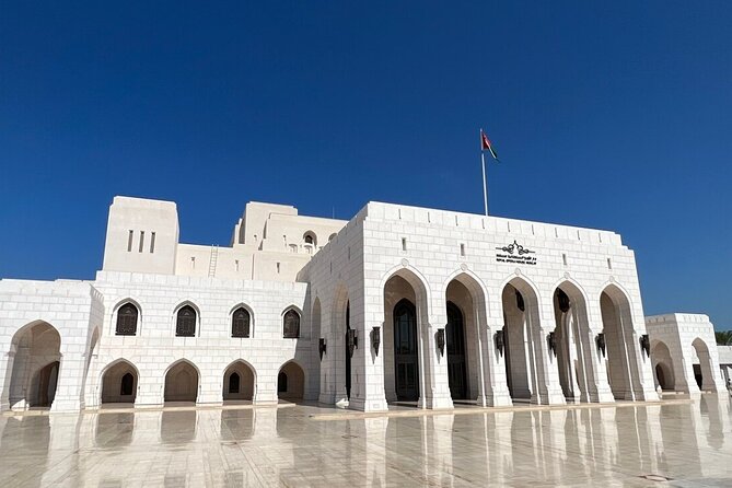 4-Hour Muscat City Tour Afternoon Till Evening - Mutrah Souq and corniche walk: where evening shopping energy lives