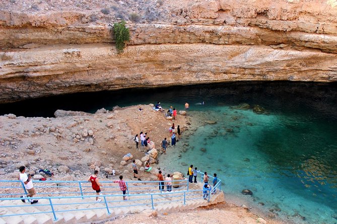 5 Days Package TOUR DINA - Day 1: Bimmah Sinkhole, Wadi Shab Pools, and a Ras Al Jinz Turtle Night