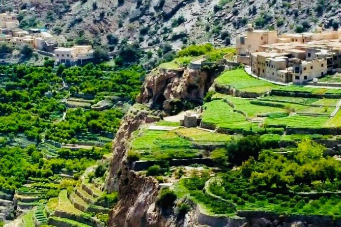 5-Days Private Oman Tour from Muscat - Day 3: Sunrise Dunes, Zukait Tombs, Jebel Akhdar, and Aflaj Irrigation