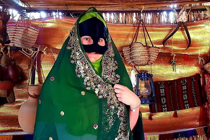 5-Days Private Oman Tour – Mountains, Deserts & Coastline - Muscat Mosque, Opera House, and Mutrah Souq in one morning