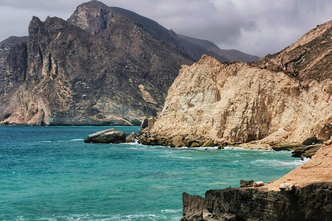 8 Hours of Salalah Best: East & West Private Tour - Khor Rori (Sumharam): ancient incense-route port ruins you can read with your eyes