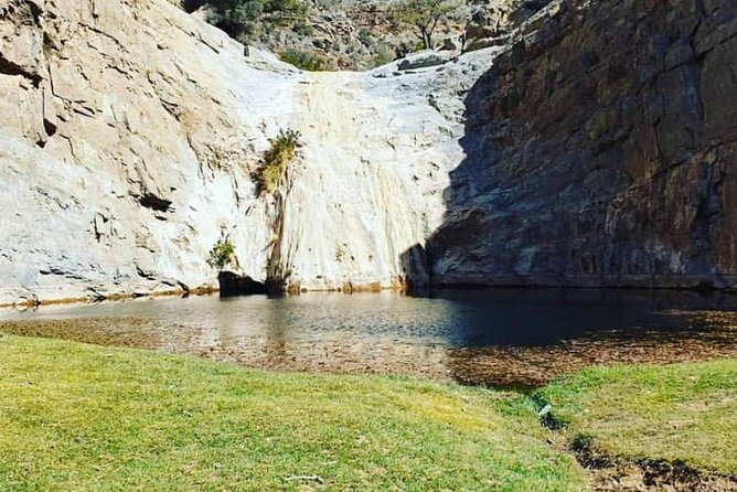 A Mirage In The Mountain - Your Guide: English Arabic Support That Makes It Feel Effortless