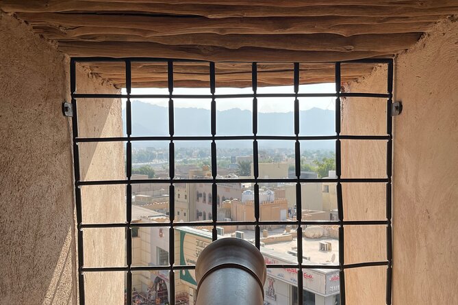 AMOUAGE: Full Day Private Tour to Nizwa and Jebel Akhdar - Birkat Al Mouz: a short stop with mud-brick heritage and falaj engineering