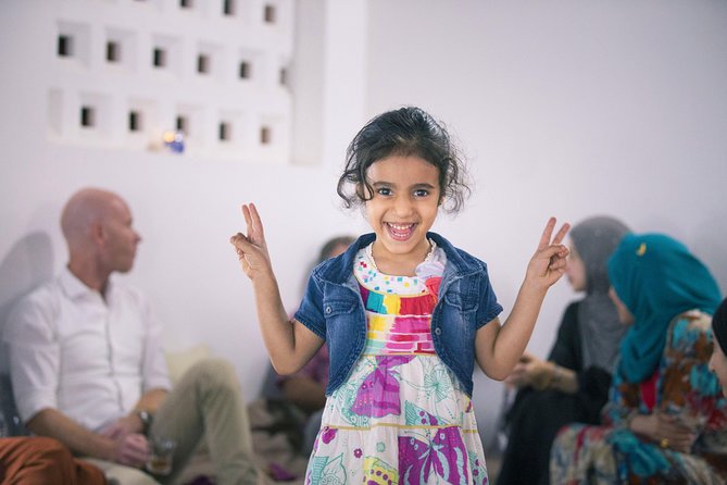 Authentic Omani Home Dining - Stories, Jokes, and Customs at the Table