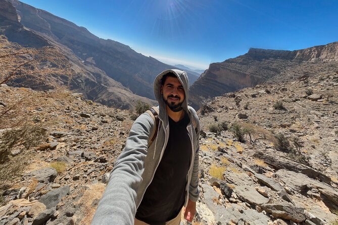 Balcony & Hidden Lake Jebel Shams Shared Trip - Muscat to Jebel Shams, the day starts simple