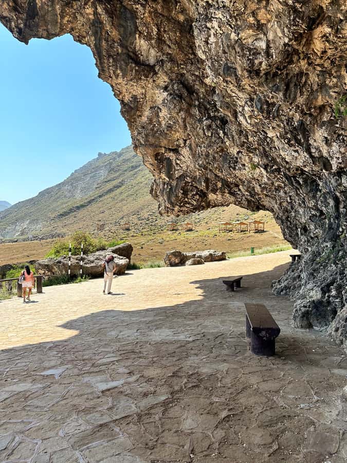 Caribian Orient (Swiming at Fazayeh Beach ) - Guides and how the day feels on the ground