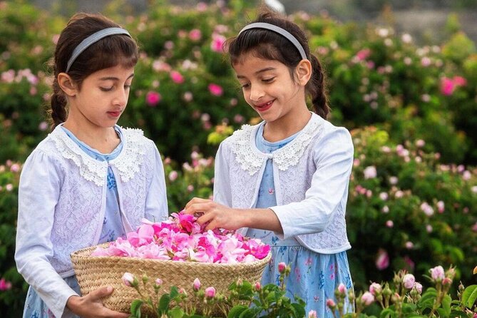 Damascus Roses - Discover the secrets of Al Jabal Al Akhdhar - The walking portion: a short hike with village-to-village views