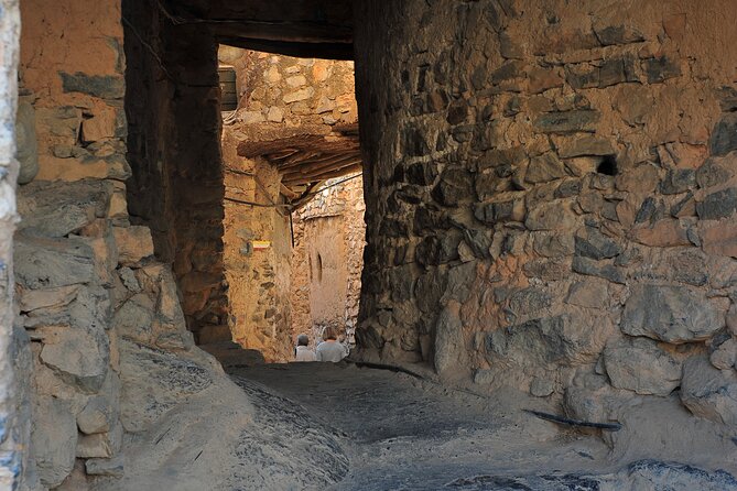 Day Trip to Jabal Shams (Grand Canyon of Oman) Wadi Nakhar, Misfat Al Abriyeen - Morning Pickup and the Long, Scenic Drive Up