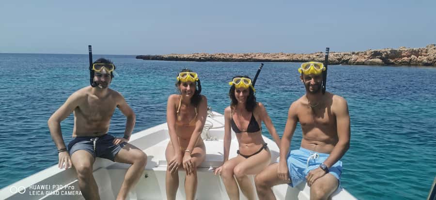 Daymaniyat Island: Snorkelling Tour with Tasty Lunch - Boat Comfort and Safety: Shaded Seating, Secure Ride, and Real Life Jackets