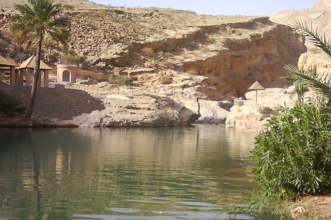 Desert Safari to Wahiba Sands and Wadi Bani Khalid from Muscat - The Bidiya lunch stop that keeps the day sane
