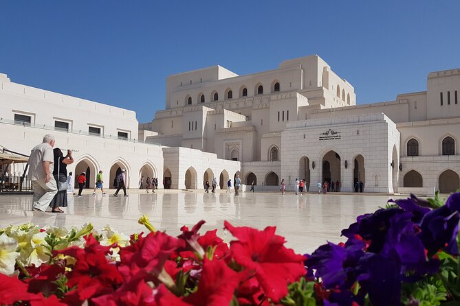 Discover Muscat - Mutrah Souq: classic shopping time with free admission