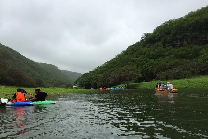 East & West Salalah Combination Tour - Darbat Waterfall, Mughsail - The private 4x4 setup that actually helps on a 10-hour loop