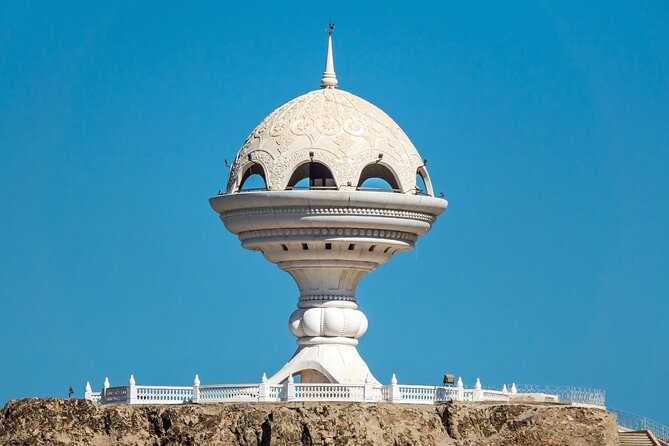 Enjoy a traditional Omani local style tour around Muscat - Mutrah Souq and the old-market rhythm in about an hour