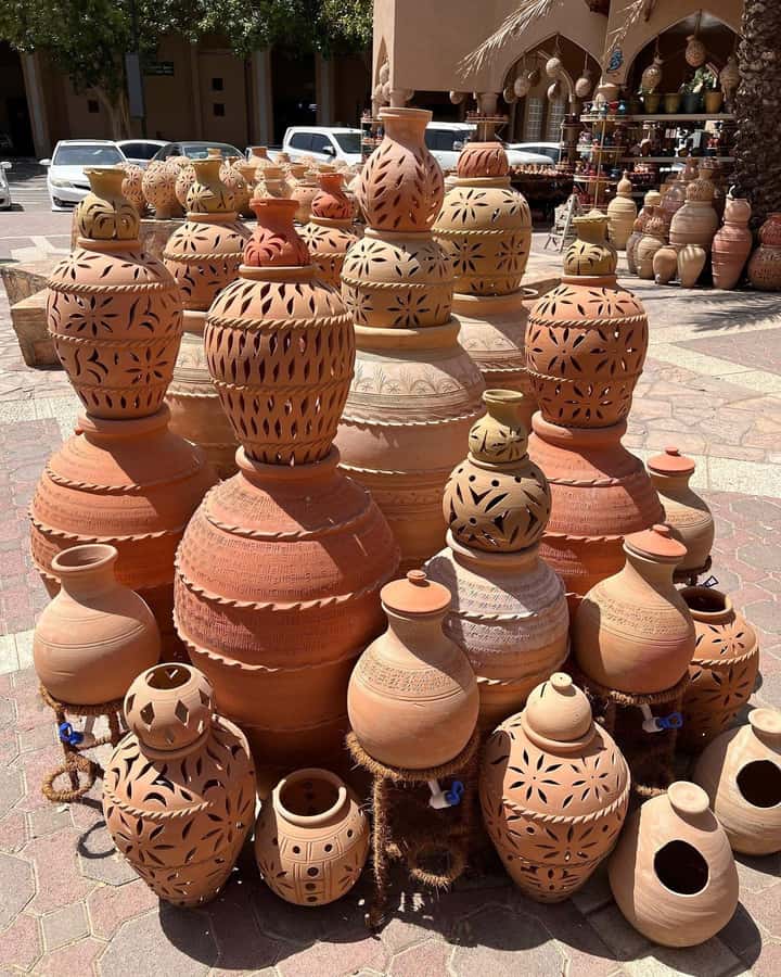 From Muscat: 3-Days Nizwa, Desert, Turtle, Wadi Shab - How the Guide and 4WD Transport Change Your Experience