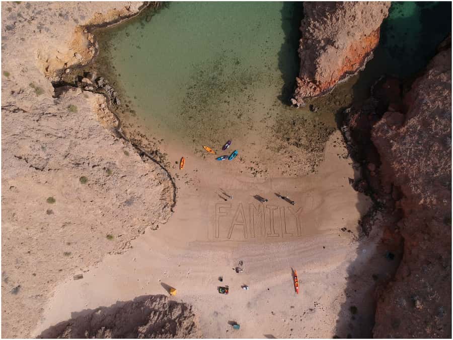 From Muscat: Al Qurum Beach Sunset Kayaking Experience - Timing, check-in, and a real-world caution about meeting points