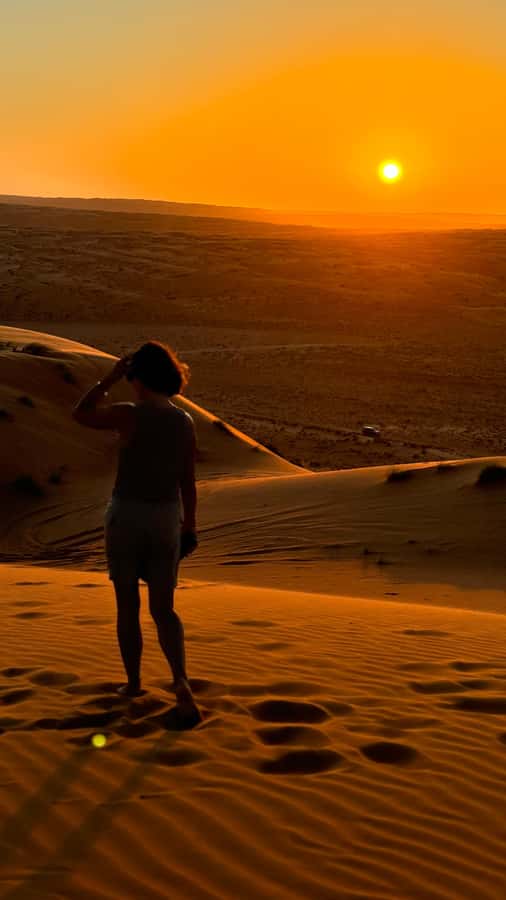 From Muscat: Desert Overnight and Wadi Bani Khalid - Dinner under the stars, and the guide’s job description