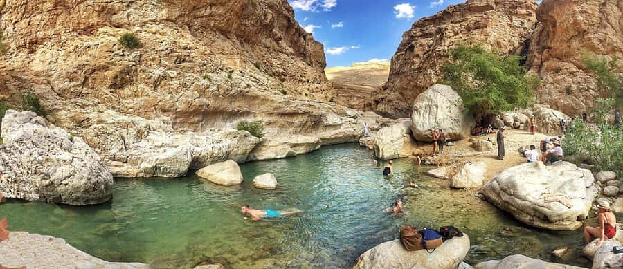 From Muscat: Desert Overnight and Wadi Bani Khalid - How to pack, so the desert feels easy