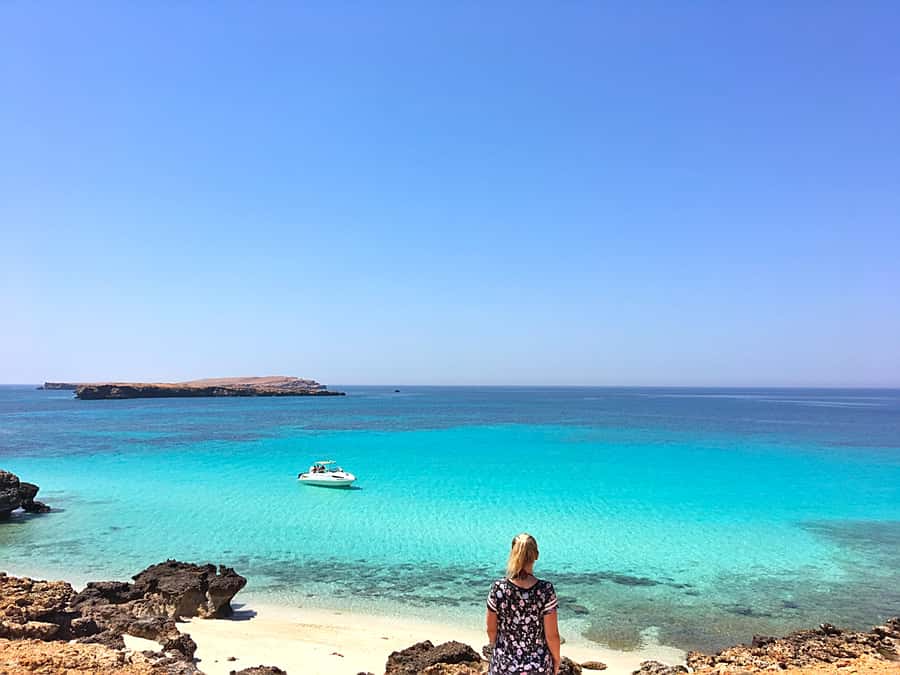 From Muscat: Dimaniyat Islands Snorkeling Tour - Second swim stop and beach time: when it is more swimming than snorkeling