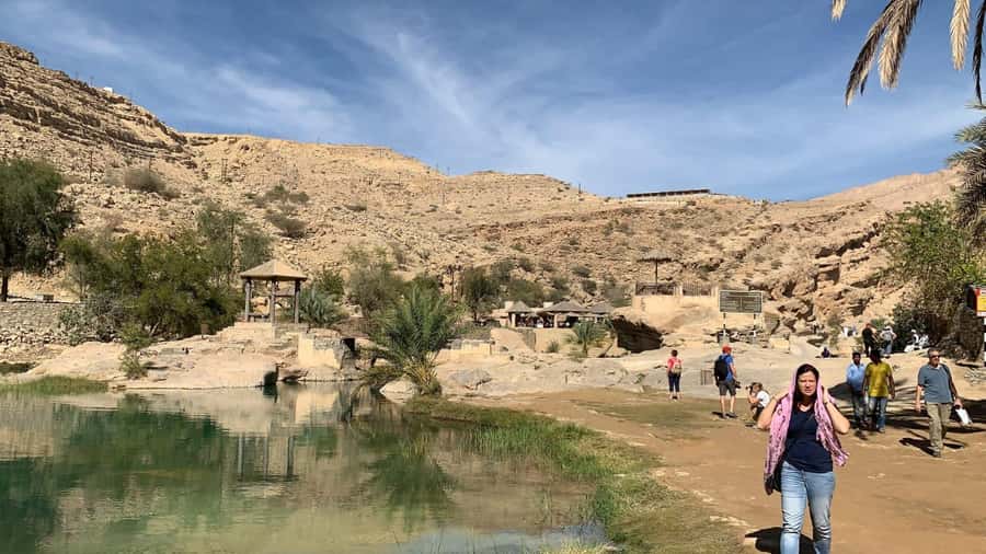 From Muscat: Guided Overnight Desert Camp Tour - What to bring (and what to wear) so Wadi Shab and the desert feel easy