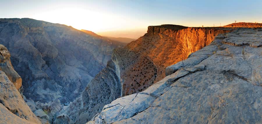 From Muscat: Nizwa & Al Hamra with Jebel Shams Night Stay - Key moments that make this trip worth it