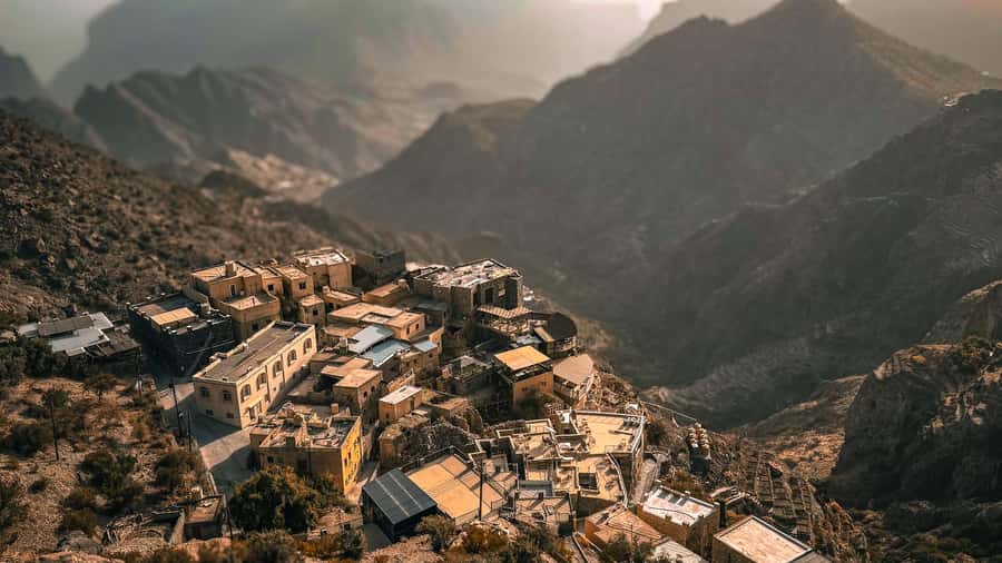 From Muscat: Nizwa and Jebel Akhdar Tour with Lunch - Birkat Al Mouz and the UNESCO falaj: seeing the water system that runs village life