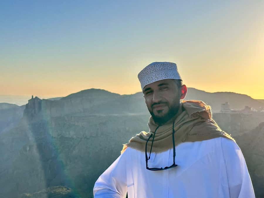 From Muscat: Nizwa and Jebel Shams Day Trip - Lunch in Oman: a welcome reset before the mountain run