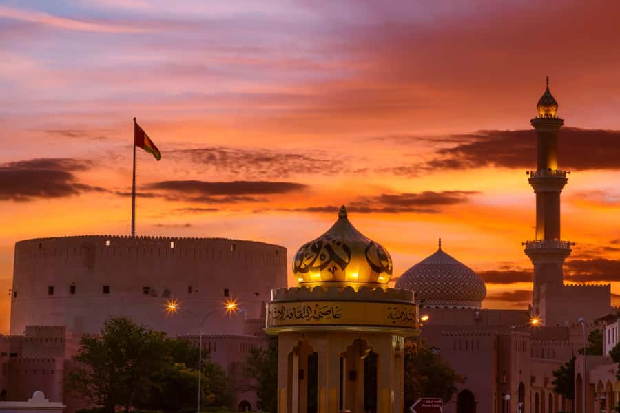From Muscat: Nizwa Guided Tour with Optional Overnight Stay - Nizwa Fort at Sunset Light: Photos, Views, and a Small Extra Fee