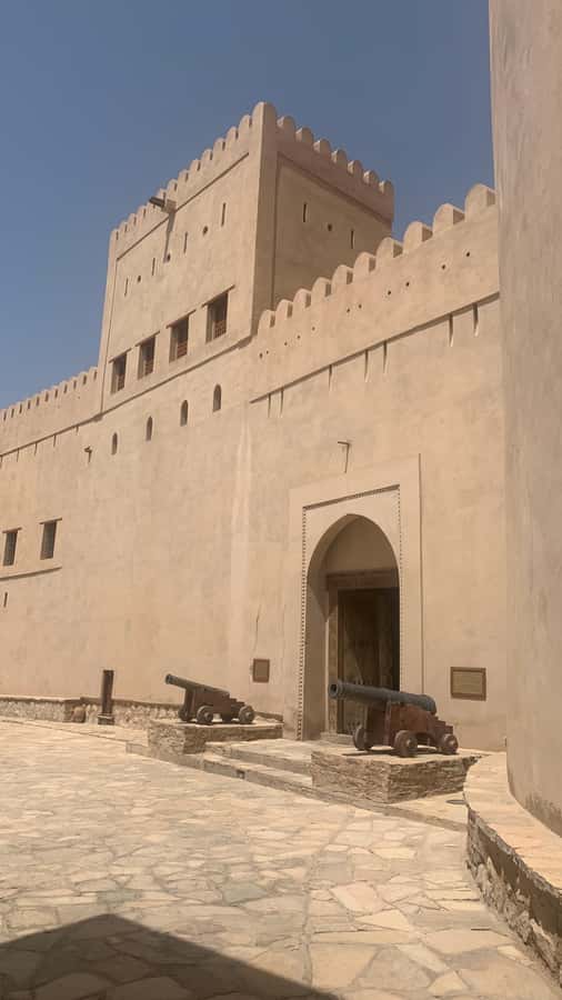From Muscat: Private Nizwa and Jabel Akhdar-Shams with Lunch - Lunch, Coffee Tasting, and the Small Food Moments