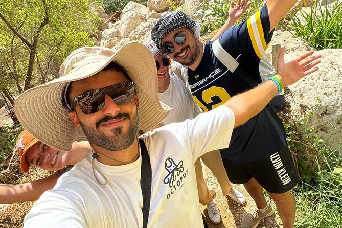From Muscat Wadi Shab and Bimmah Sinkhole Tour - Lunch included: what you gain when food is handled