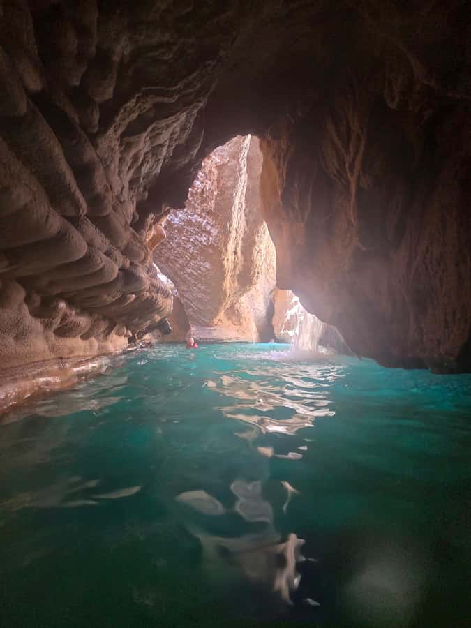 From Muscat: Wadi Shab Expedition - Bimmah Sinkhole in 45 minutes, quick contrast after the wadi