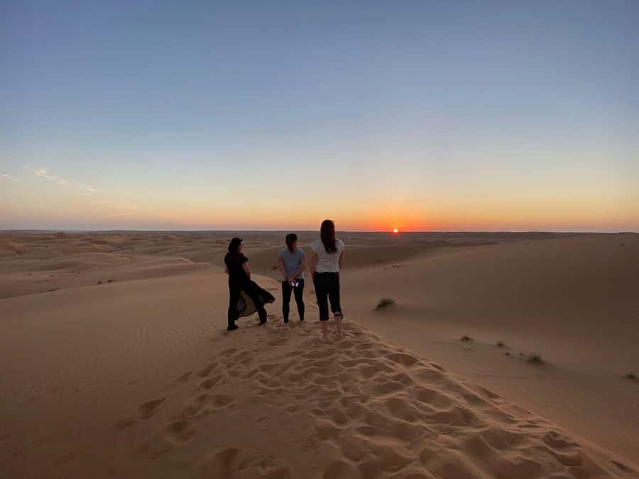 From Muscat: Wahiba Sands Sunset with Desert Camp Dinner - Practical packing tips for Wahiba Sands comfort