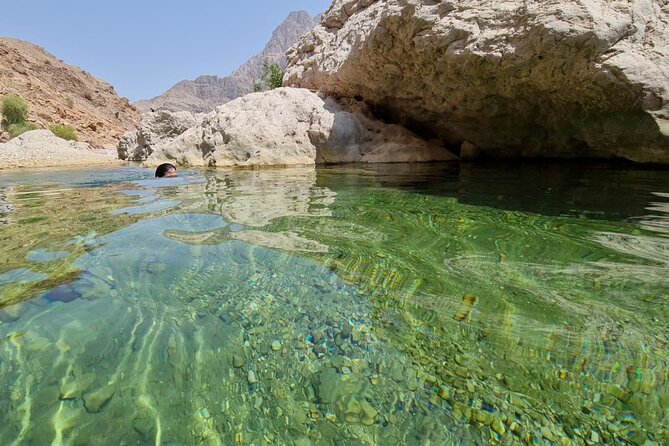Full-Day Bimmah Sinkhole and Wadi Al Arbeieen Tour - Timing, Weather, and What to Pack for a Day Like This