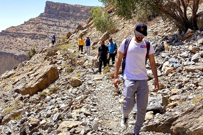Full Day Guided Tour to Balcony Walk and Hidden Lake With Pickup Included - Weather, Timing, and Packing for Jebel Shams Day Hikes