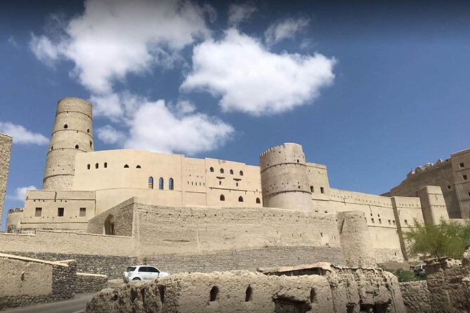 Full-Day Nizwa Fort, Bahla Fort and Jabreen Castle Private Tour - What to bring so you enjoy the full 7 to 8 hours
