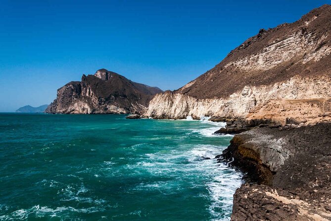 Full-Day Private Salalah West Tour with Lunch - Hidden Beach viewpoint: Masood Beach and the “how is this possible?” feeling