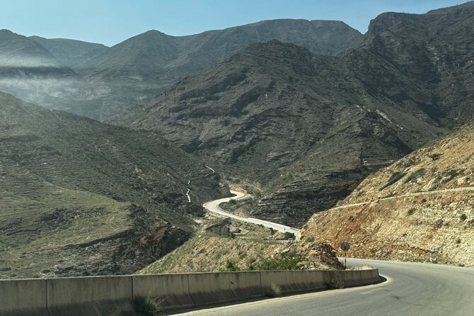 Full-Day Private Salalah West Tour with Lunch - Lunch in Salalah’s Omani style: why it matters on a full-day coast run