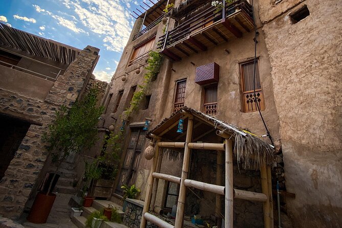 Full-day private tour- Nizwa and Jabal Akhdar - Jabal Akhdar Climbs to the Roof of Oman Feel, Then Cools You Off