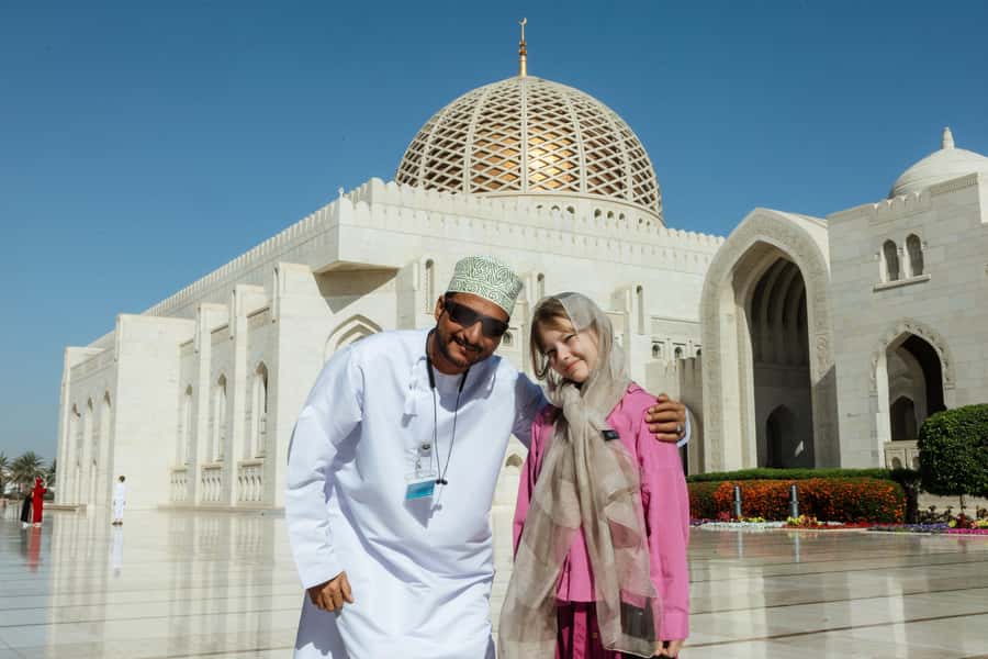 Guided Walking Tour of Sultan Qaboos Grand Mosque in Muscat - Why this Sultan Qaboos Grand Mosque walk works in one hour