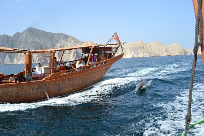 Half Day Dhow cruise to Telegraph Island (Shore excursions) - Meals and Refreshments on Board: More Than a Small Comfort