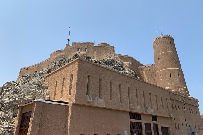 Half-Day Private Guided Muscat City Sightseeing Tour - Al Alam Palace and Portuguese Forts: Photo Stops With Impact