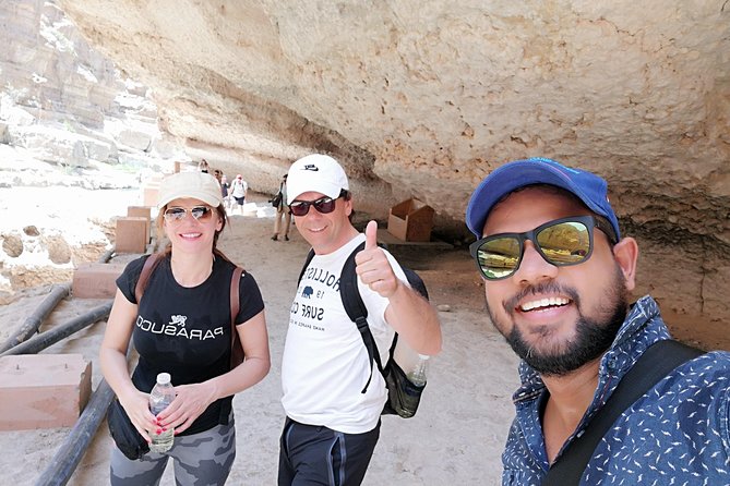 Highlights of ancient Oman (6 days /5 nights) - Muscat Welcome: Mosque Grandeur, Museum Context, and Muttrah Souq Time