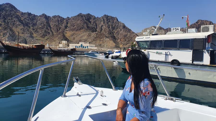 Highlights of Muscat city tour in private car with guide - Muttrah Souq shopping time that feels like time, not a sprint