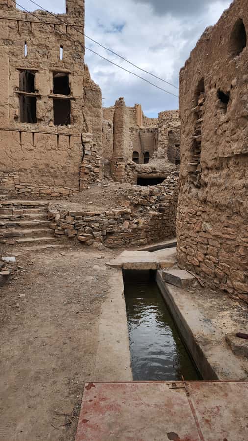 Historical City of Nizwa - Nizwa Market shopping: silver crafts, fruits, vegetables, dates, and sweets