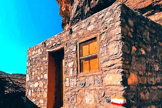 Jebel Akhdar Al Suwjara - Birkat Al Mouz Ruins - Private Full Day Tour - Jebel Akhdar (Green Mountain): roses, fruit terraces, and Diana Point