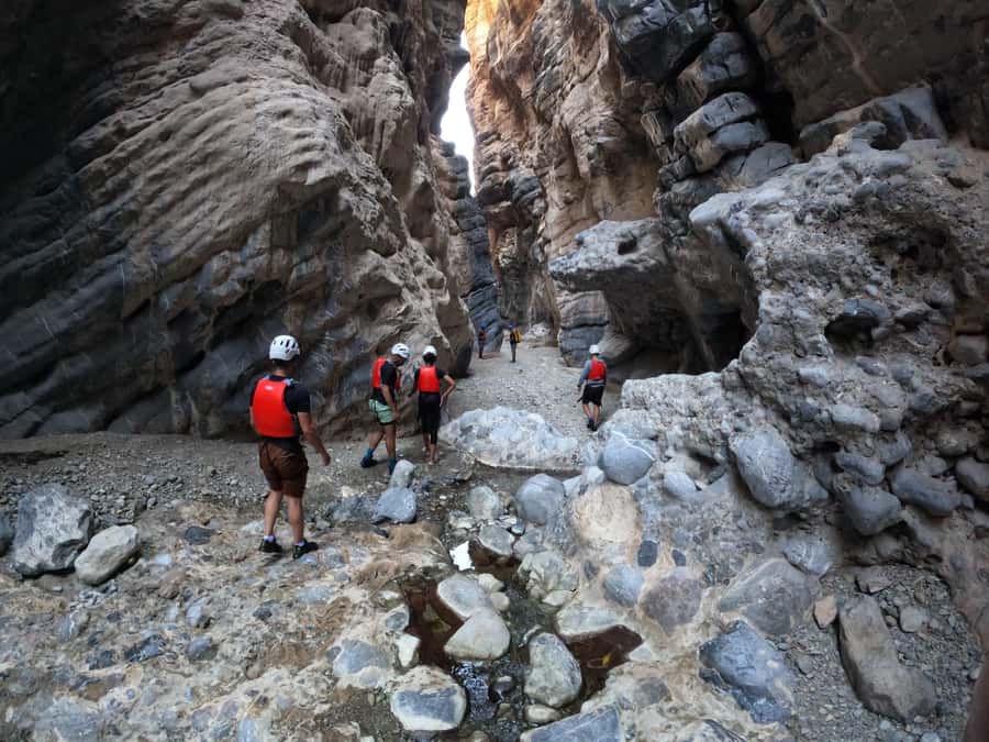 Jebel Shams: Full Day Adventure Tour through Snake Canyon - Safety and Comfort: What You Get, What You Still Need