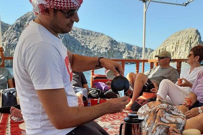 Khasab Dhow cruise-Half day with summing, dolphin watching - Dolphin watching: how to maximize your odds in real life